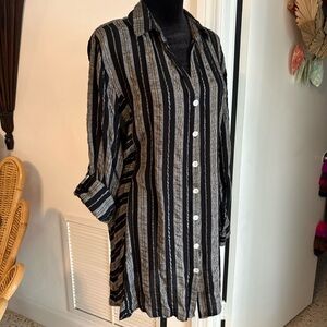 CLUB Z COLLECTION Black Long Sleeve Button Up Tunic Top or Dress! Metallic! Med